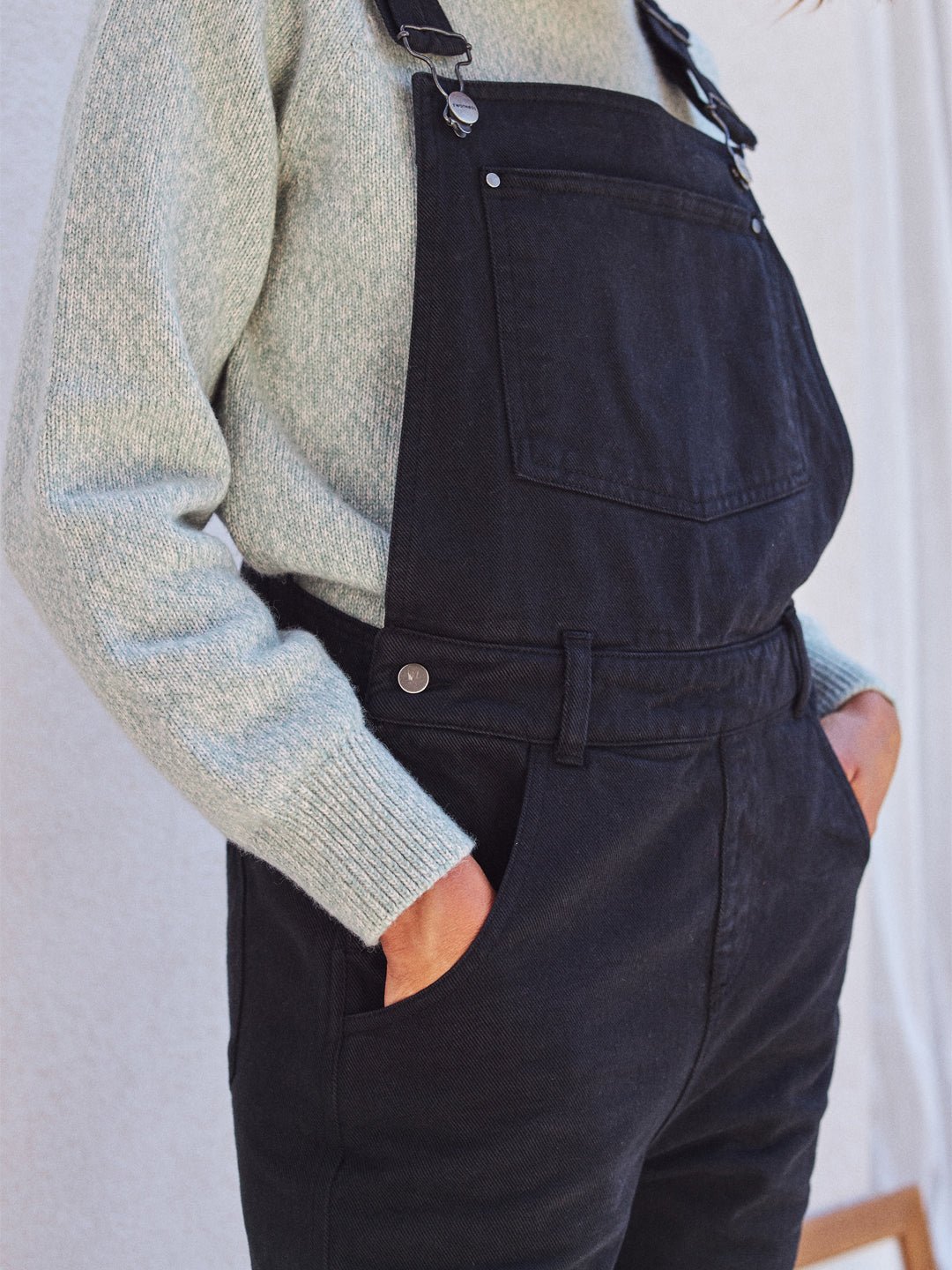 Buckingham - Black